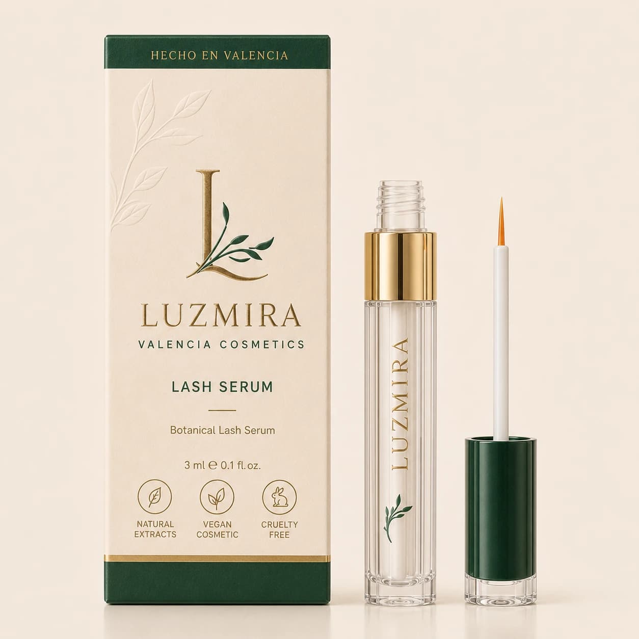 LUZMIRA Lash Serum mit Faltschachtel vor cremefarbenem Hintergrund